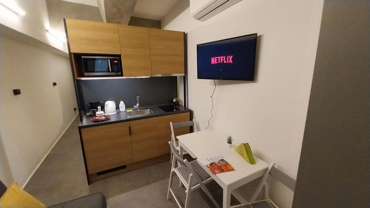 Peaceful Basement Apartment With Terrace & Free Gym 부다페스트 외부 사진