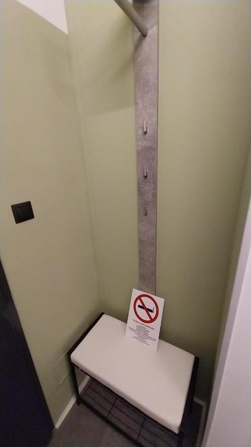 Peaceful Basement Apartment With Terrace & Free Gym 부다페스트 외부 사진