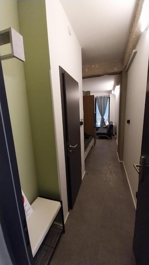 Peaceful Basement Apartment With Terrace & Free Gym 부다페스트 외부 사진