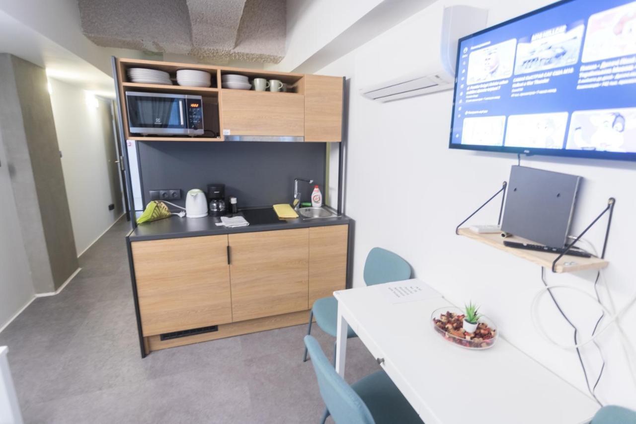Peaceful Basement Apartment With Terrace & Free Gym 부다페스트 외부 사진
