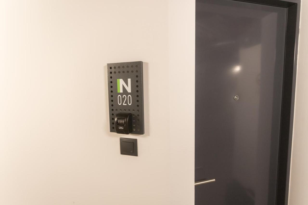 Peaceful Basement Apartment With Terrace & Free Gym 부다페스트 외부 사진