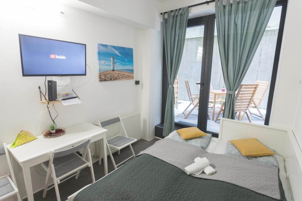 Peaceful Basement Apartment With Terrace & Free Gym 부다페스트 외부 사진