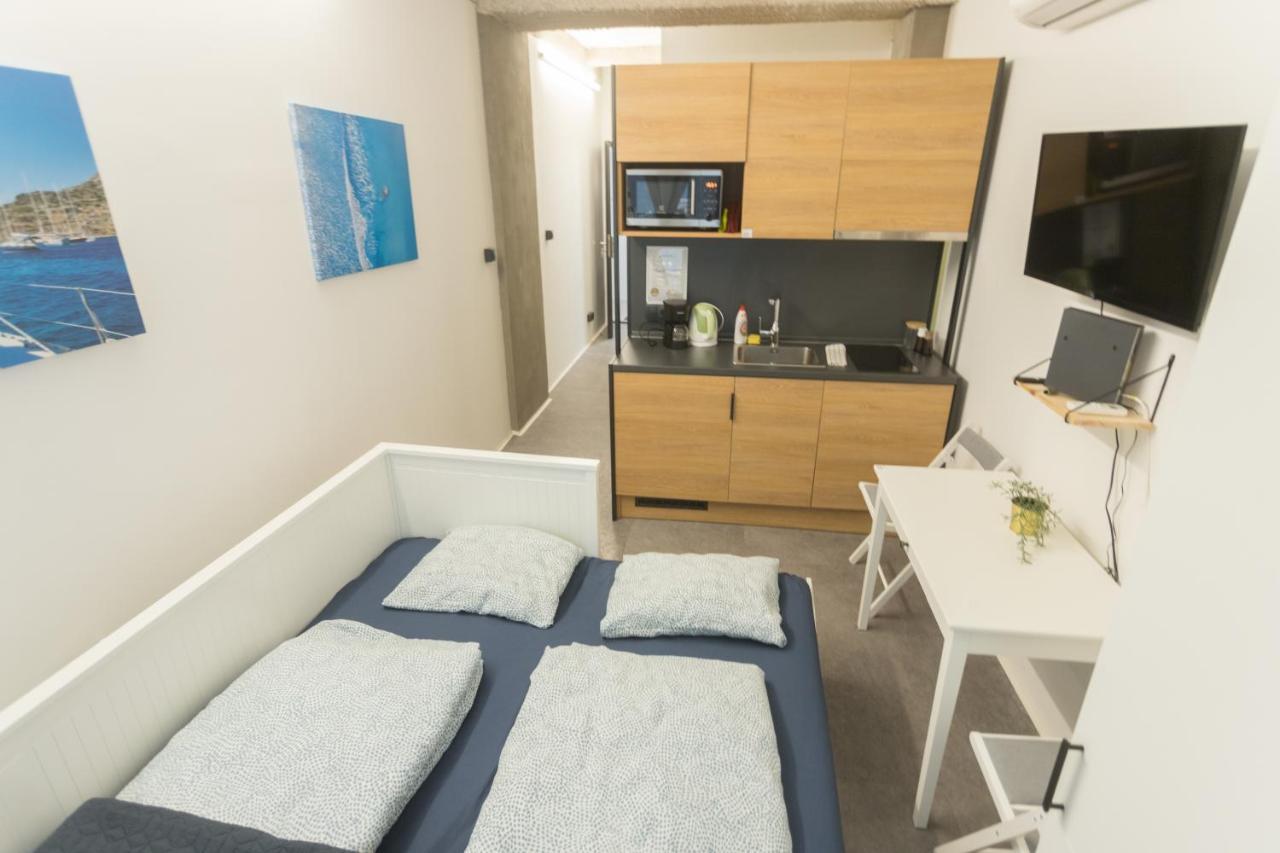 Peaceful Basement Apartment With Terrace & Free Gym 부다페스트 외부 사진