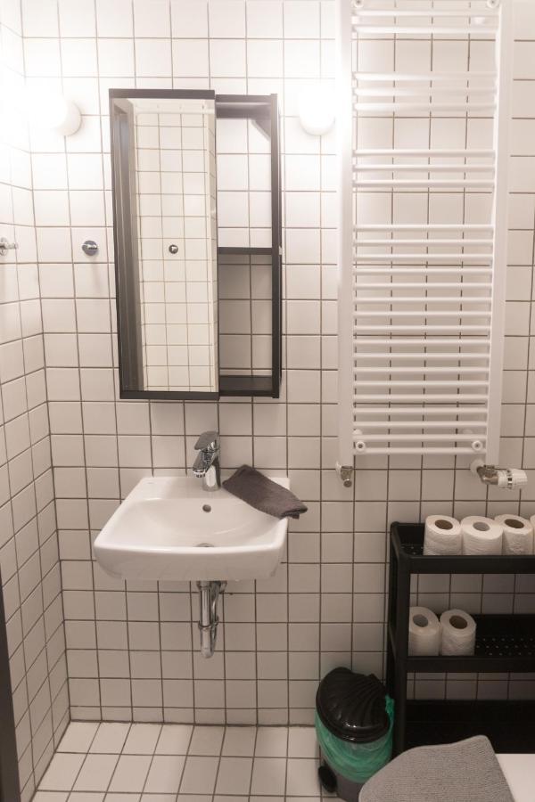 Peaceful Basement Apartment With Terrace & Free Gym 부다페스트 외부 사진